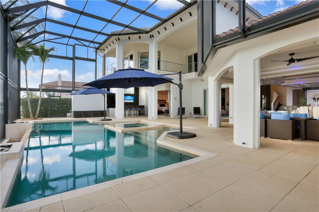 YACHT CLUB - Residential