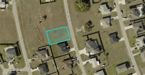 458 NE Juanita CT CAPE CORAL FL 33909