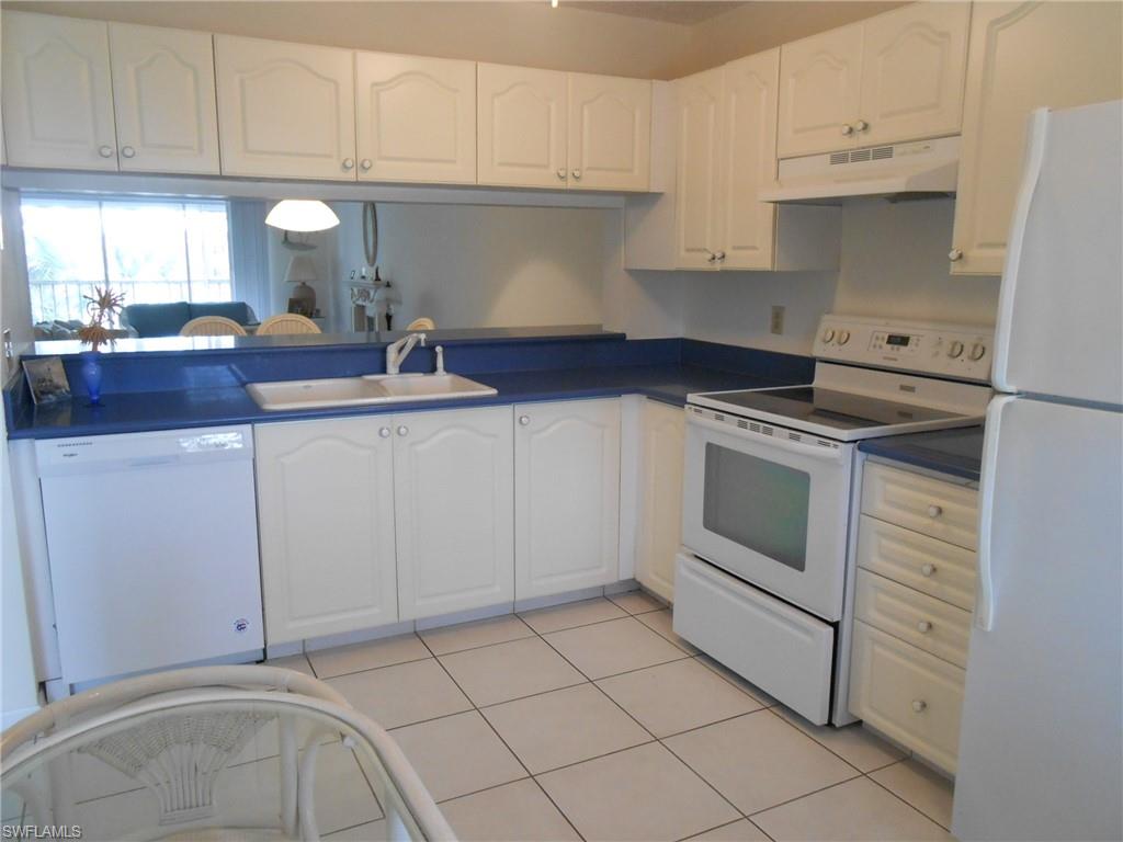 NAPLES SANDPIPER BAY CLUB - Residential