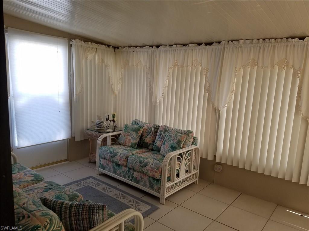 SIX LAKES COUNTRY CLUB - Residential