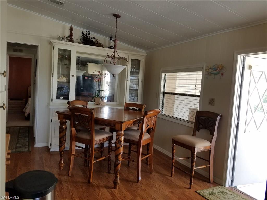 SIX LAKES COUNTRY CLUB - Residential