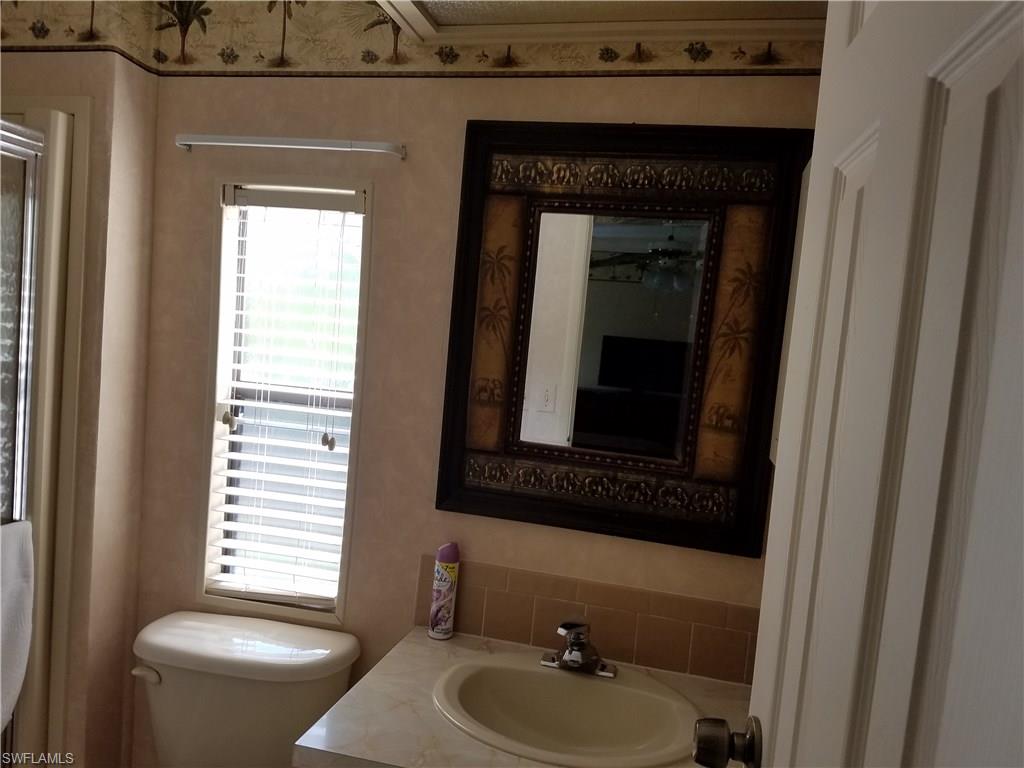 SIX LAKES COUNTRY CLUB - Residential