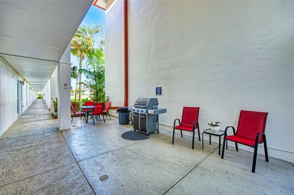 SEVEN LAKES - Residential