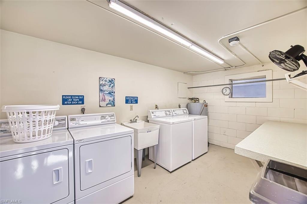 SEVEN LAKES - Residential