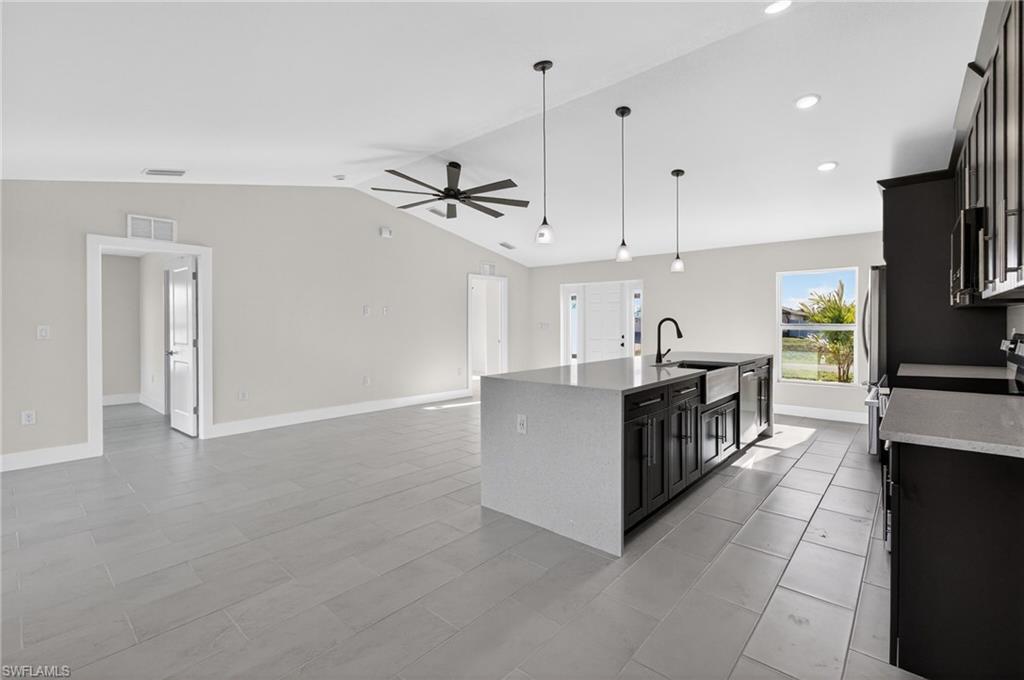 CAPE CORAL - Residential