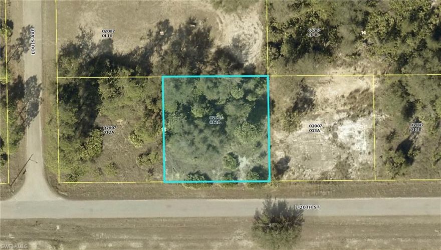Perfect location for the home of your dreams! Great location and close to State Road 80. Make an offer now and start living in your dream home in paradise! Sellers has 2 other lots a package deal is possible. Agents review confidential remarks.