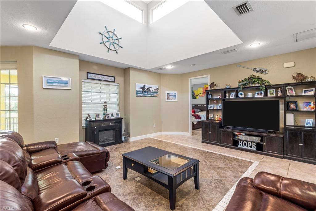 ISLAND OF HAPPINESS - Residential