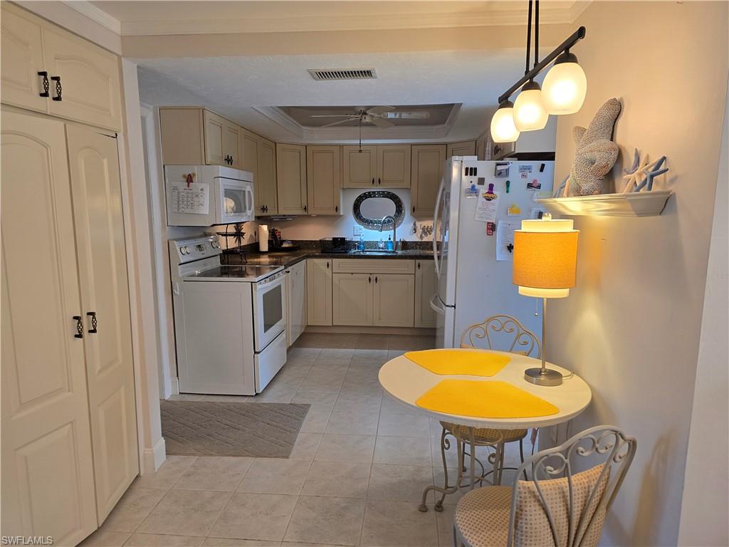 HIDDEN HARBOUR ONE CONDO - Residential