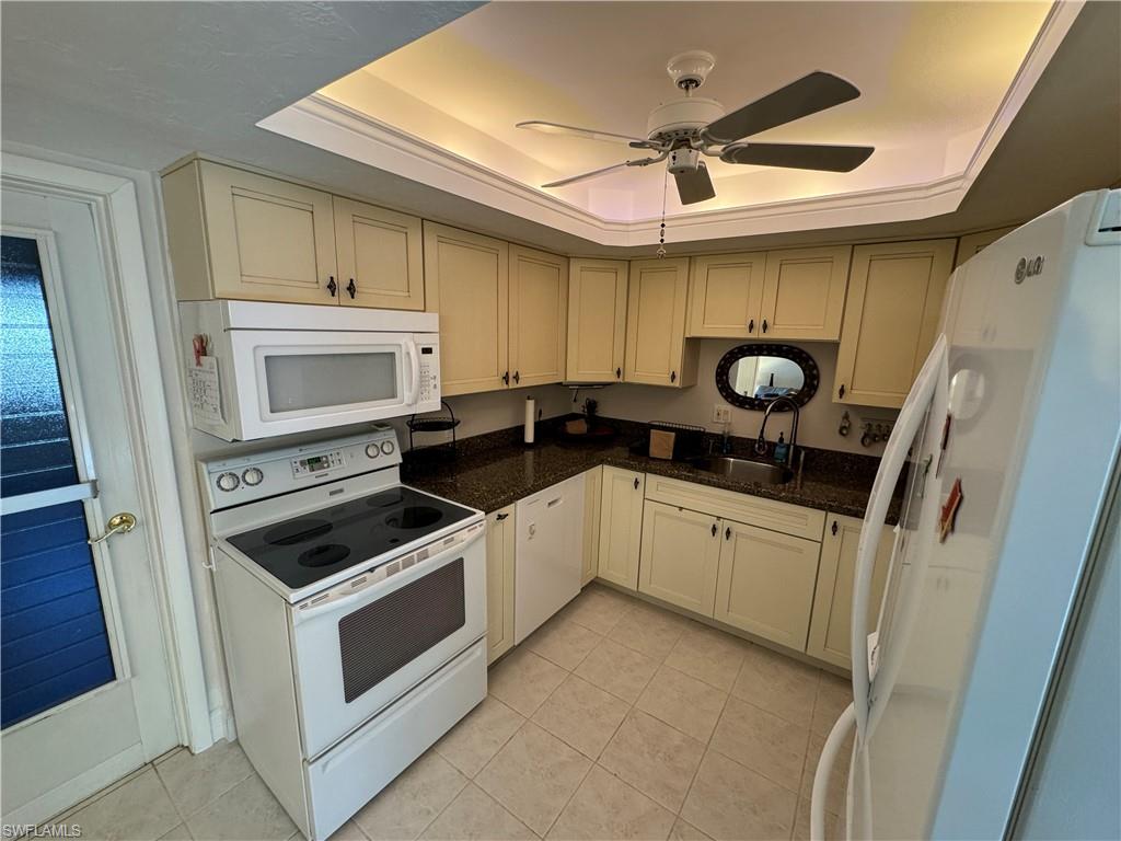 HIDDEN HARBOUR ONE CONDO - Residential