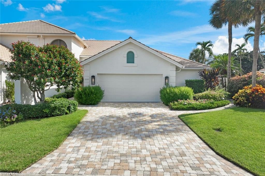 2153 Paget CIR 1