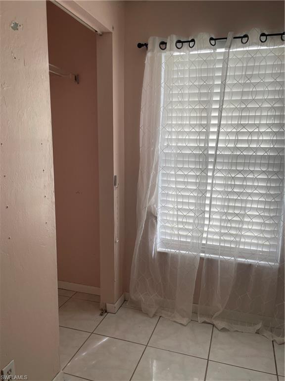 FORT MYERS SHORES - Residential