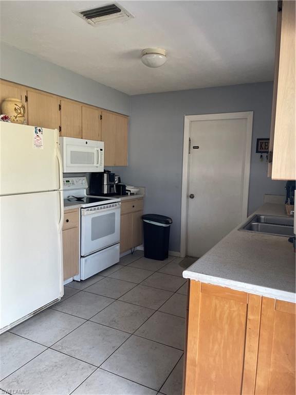 FORT MYERS SHORES - Residential