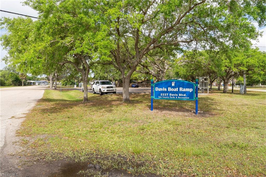 FORT MYERS SHORES - Residential