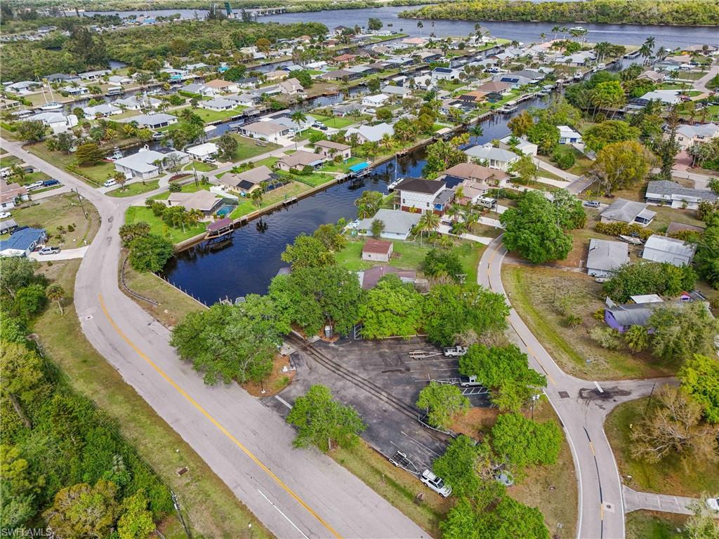 FORT MYERS SHORES - Residential