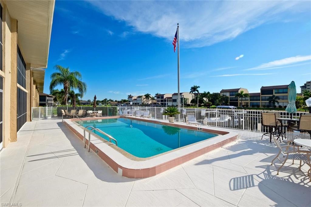 CORAL REEF CONDO - Residential