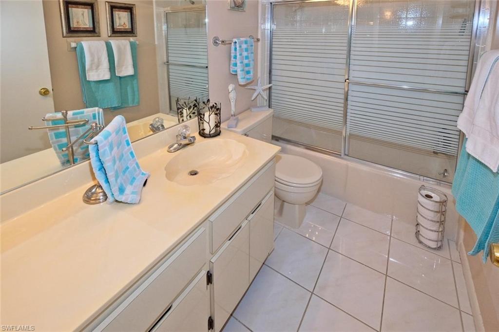 CORAL REEF CONDO - Residential