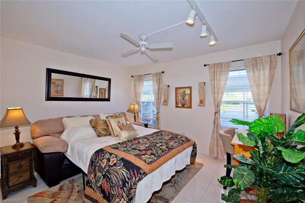 CORAL REEF CONDO - Residential