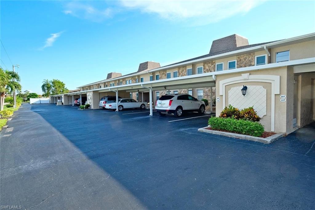 CORAL REEF CONDO - Residential