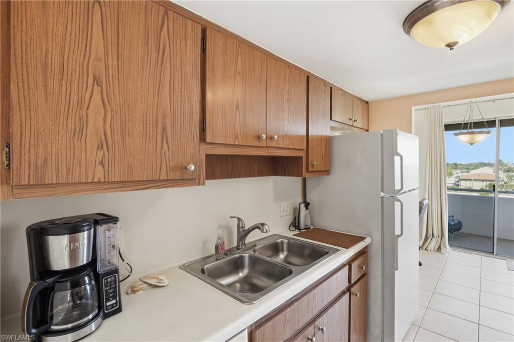 SUNSET TOWERS CONDO - Residential