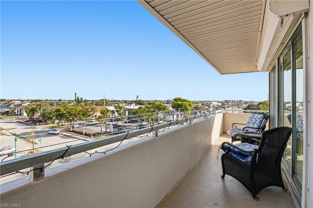 SUNSET TOWERS CONDO - Residential