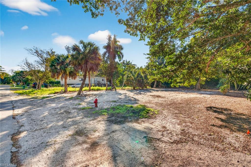 HOLLY TERRACE - Land