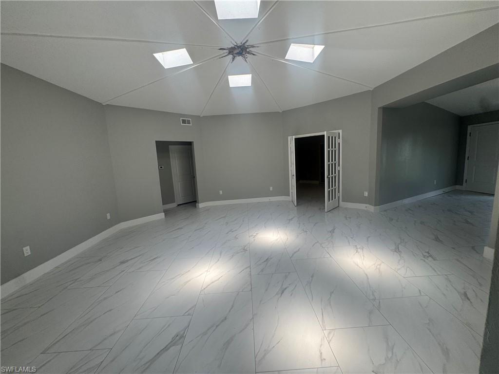 FORT MYERS SHORES - Residential