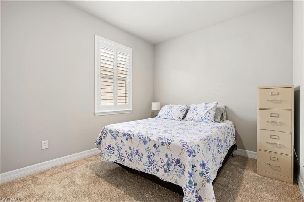 CRESCENT LAKES - Residential