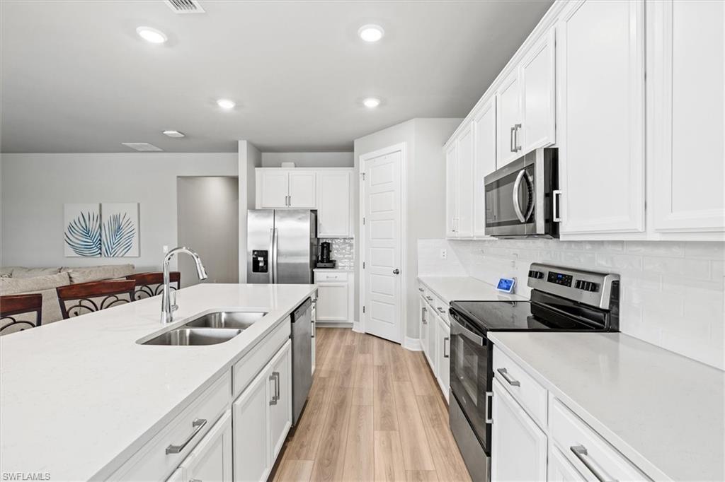 CRESCENT LAKES - Residential