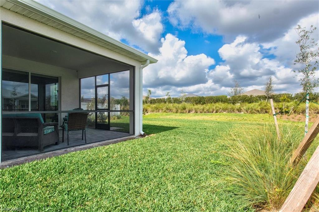 CRESCENT LAKES - Residential