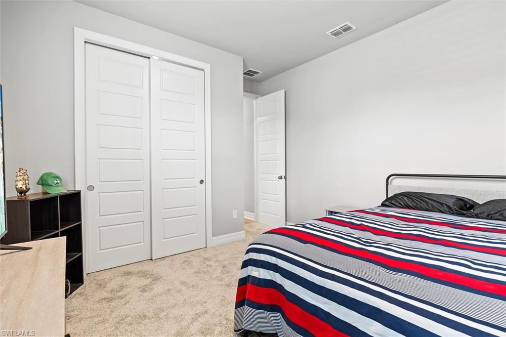 CRESCENT LAKES - Residential