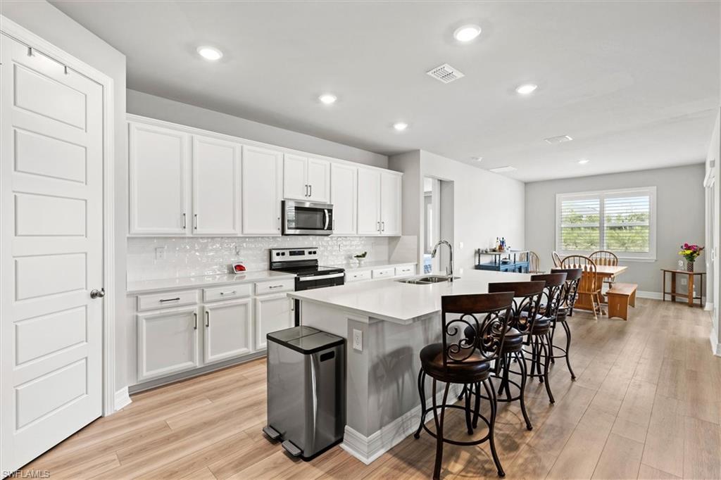 CRESCENT LAKES - Residential