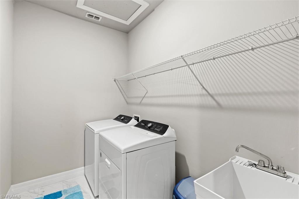 CRESCENT LAKES - Residential