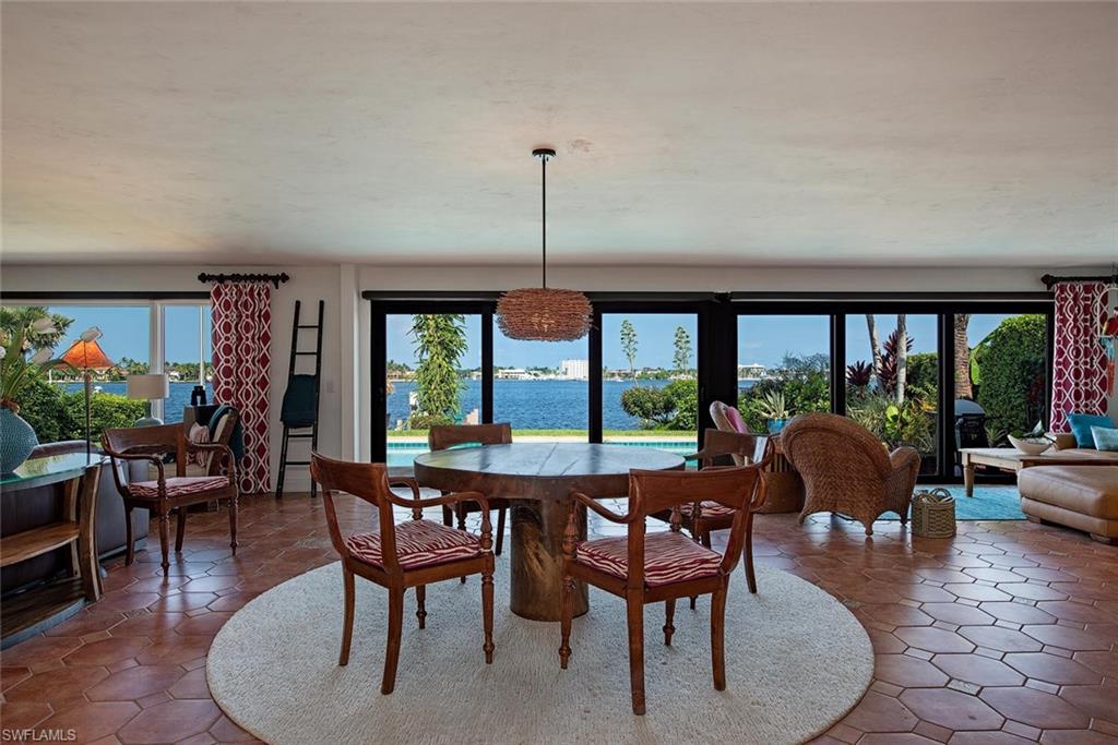 ROYAL HARBOR - Residential