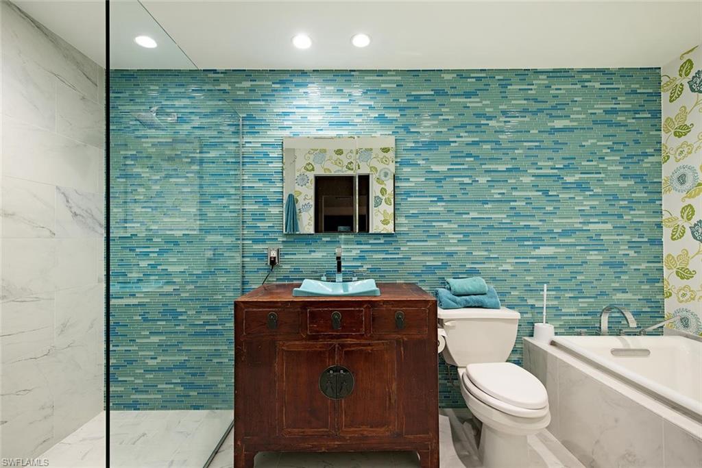 ROYAL HARBOR - Residential