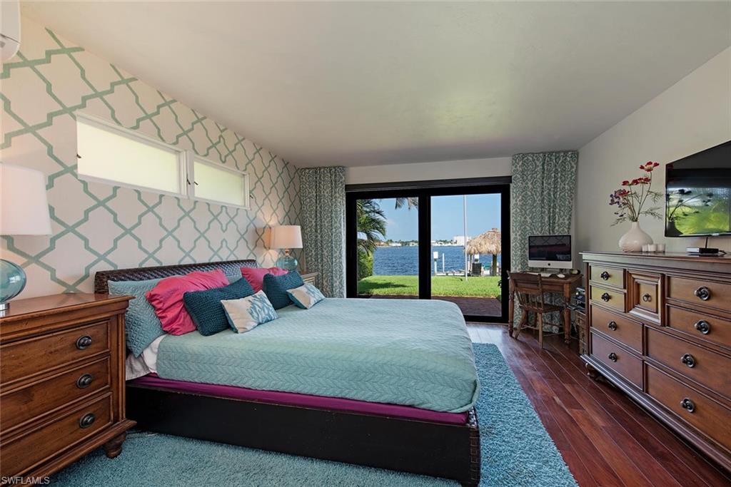 ROYAL HARBOR - Residential