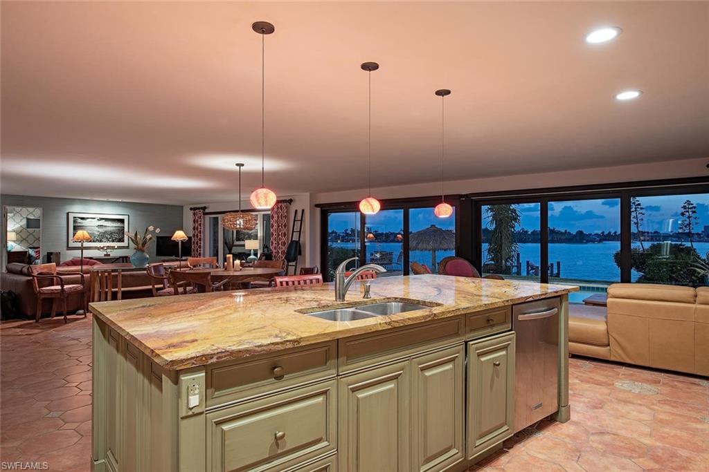 ROYAL HARBOR - Residential