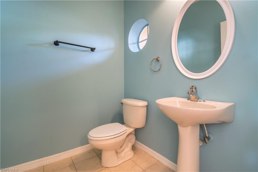 COLONNADE AT FORUM - Residential