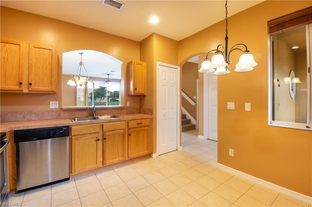 COLONNADE AT FORUM - Residential