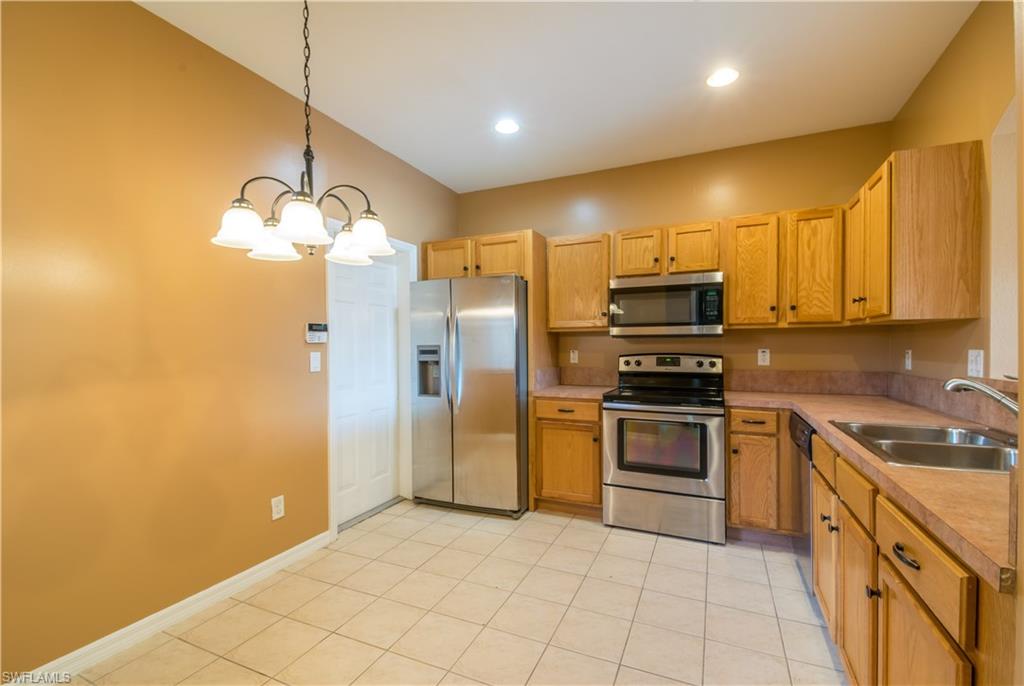 COLONNADE AT FORUM - Residential