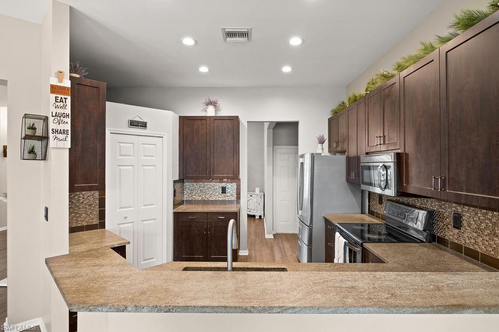 WATERWAYS OF NAPLES - Residential