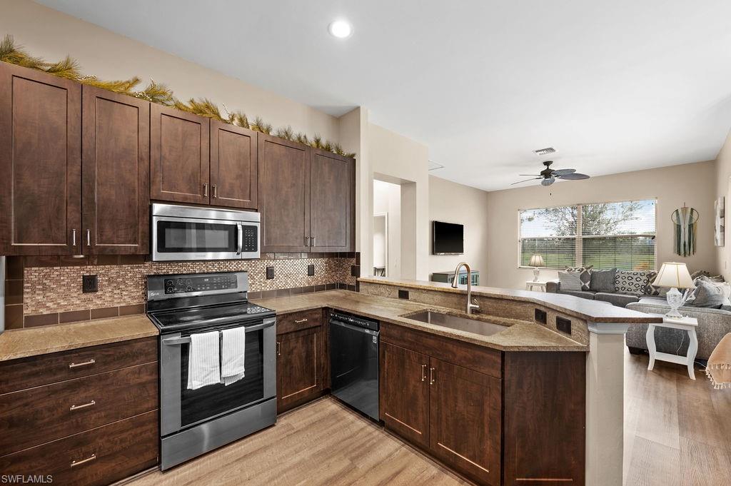 WATERWAYS OF NAPLES - Residential