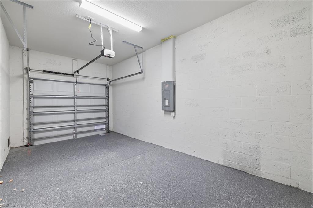 PORT CHARLOTTE - Residential Lease