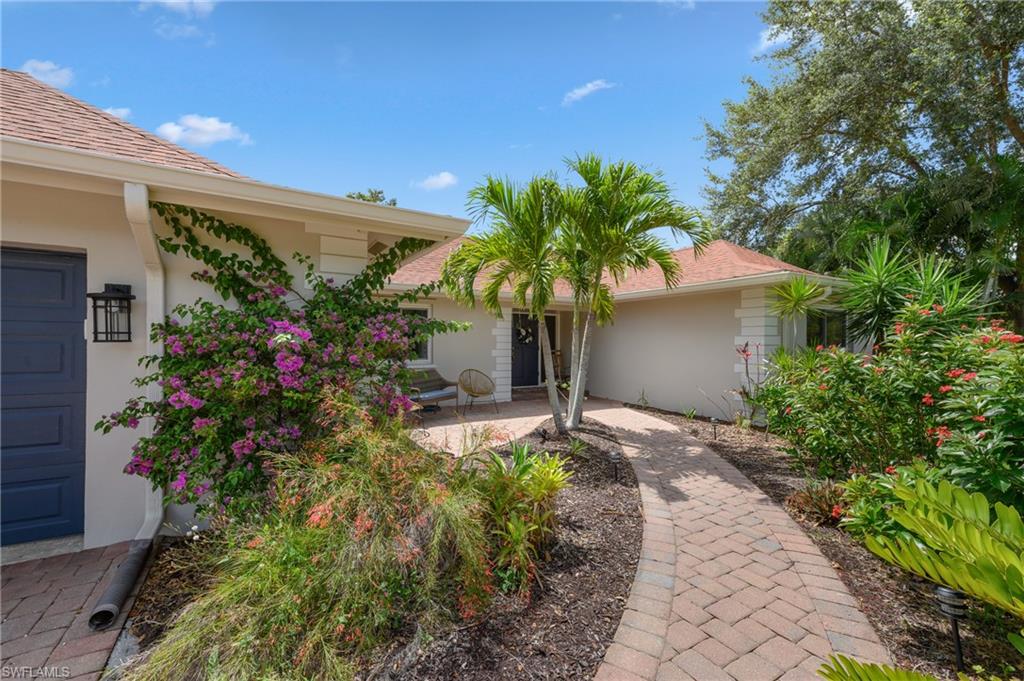 206 Fairway CIR