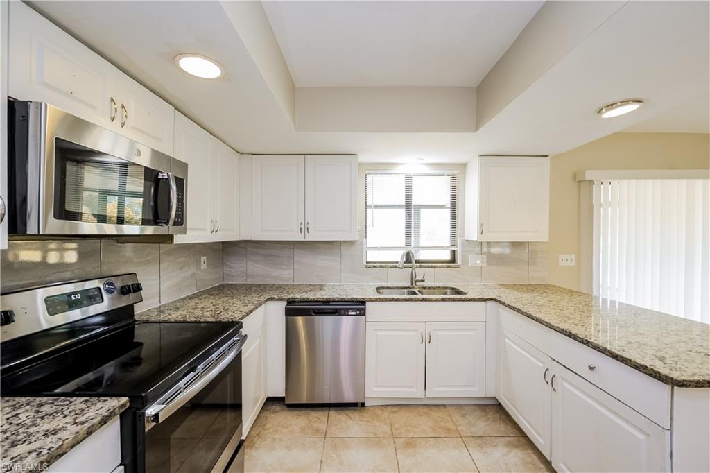 WILLOW LAKE - Residential Lease