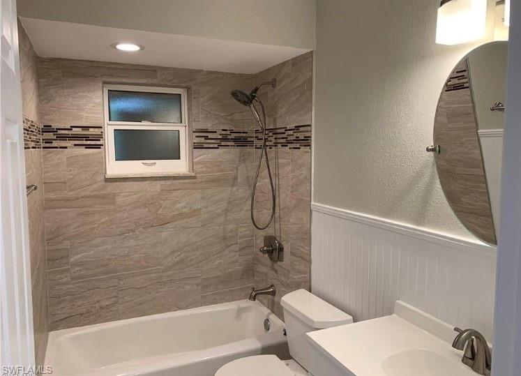 HYDE PARK CONDOMINIUM - Residential