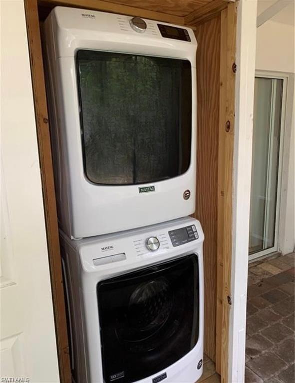 HYDE PARK CONDOMINIUM - Residential