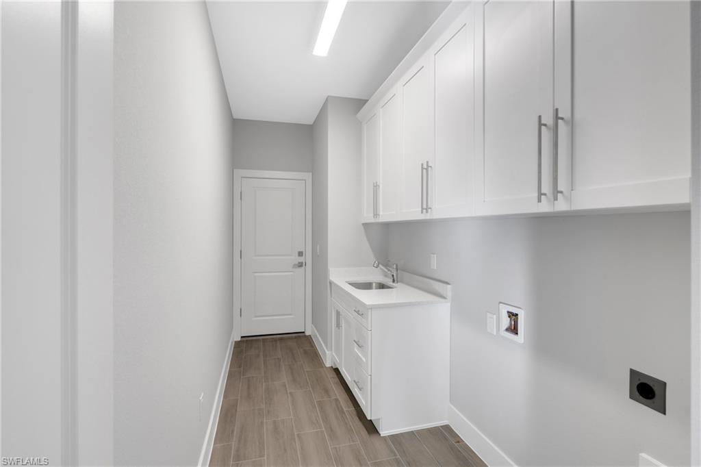 CAPE CORAL - Residential Lease