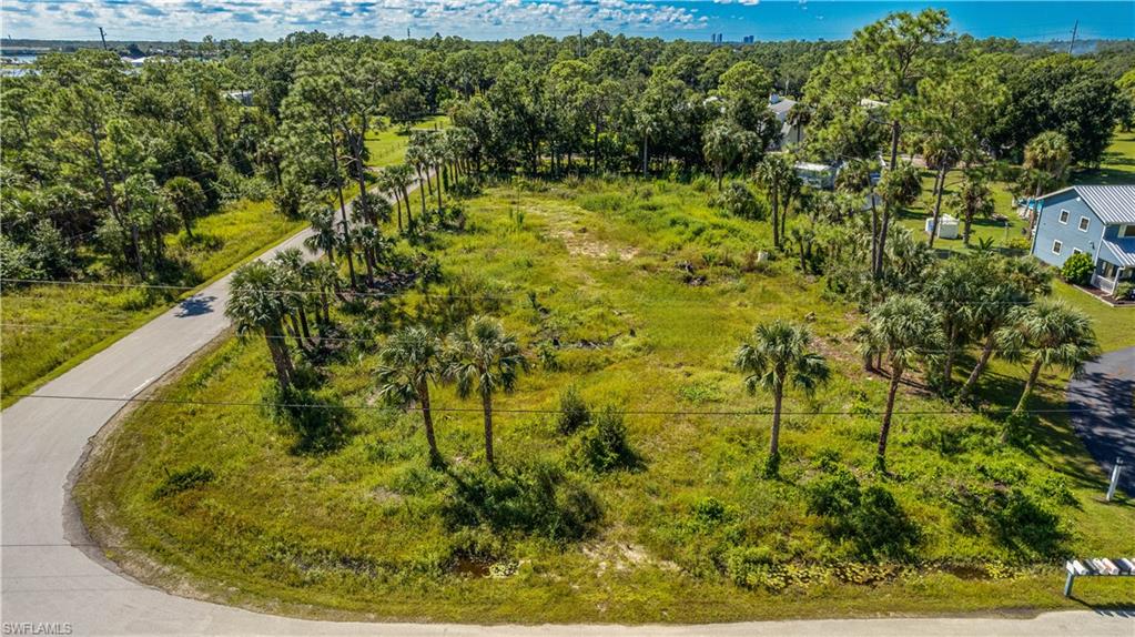 NORTH FORT MYERS - Land