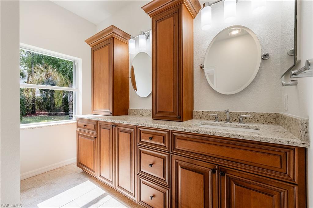 CALUSA PALMS - Residential