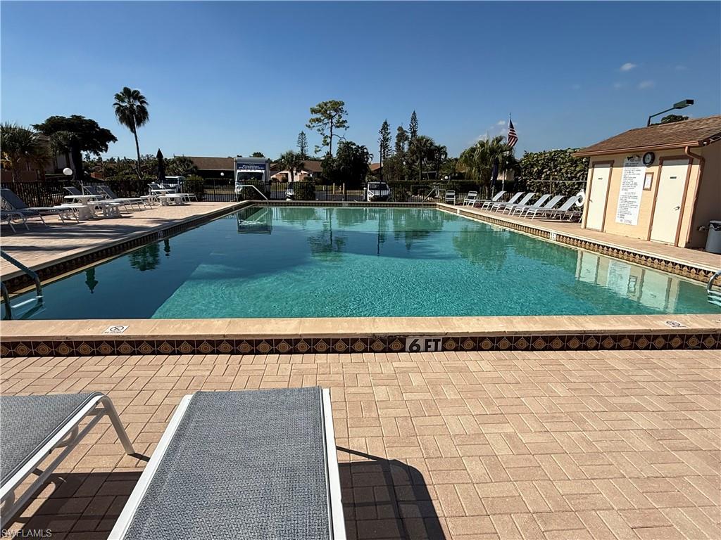 ROYAL WOODS - Residential